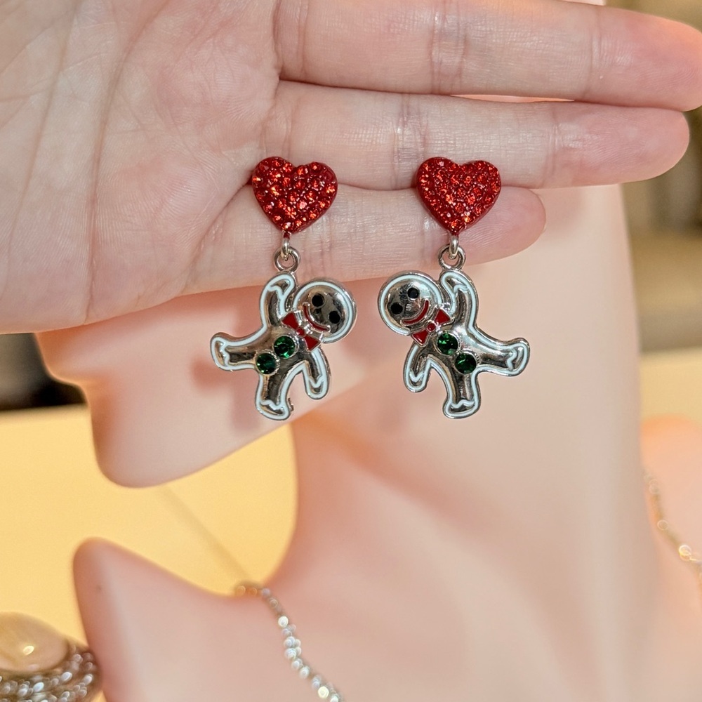 ⚜️ Silver Gingerbread Man Earrings with Red Hearts - Picture 8 of 9